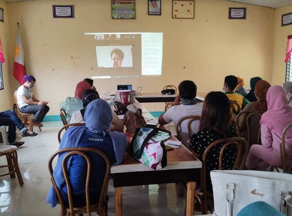 Rote no more: Synergeia trains teachers on how to develop independent readers